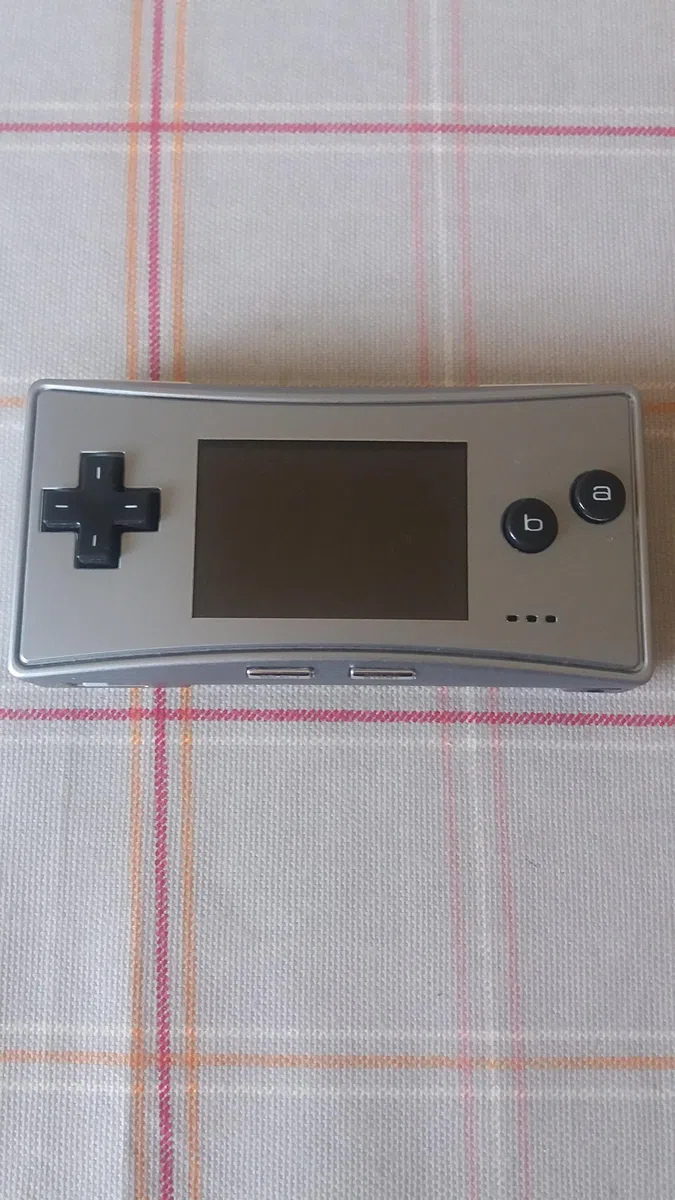 GAME BOY MICRO SILVER GBA*DEL*