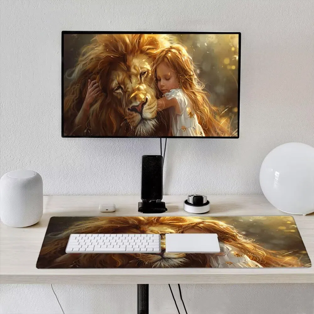 Grand Tapis de Souris Jeu XXL 1800x900x3mm avec Bords Cousus, Base en Caoutchouc Naturel antidérapant Durable, Tapis de Clavier Lavable, Convient Les Jeux, la Maison et Le Bureau, La Fille Lion xR6734